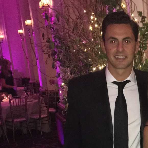 Profile Picture of Doug Blum (@douglasblum) on Poshmark