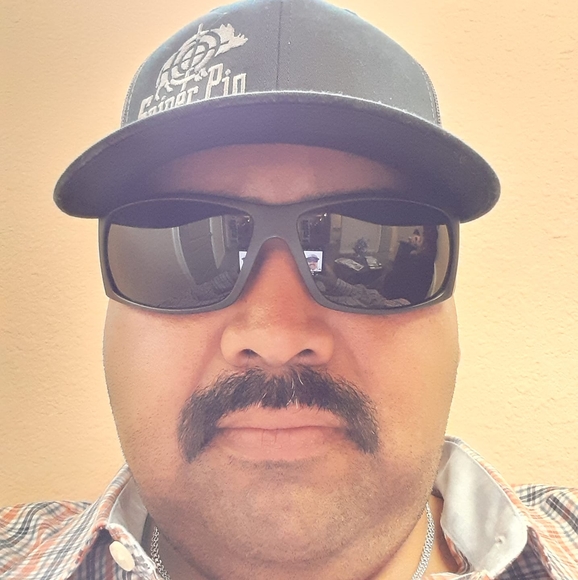 Profile Picture of Luis Tizoc (@luis73345280) on Poshmark