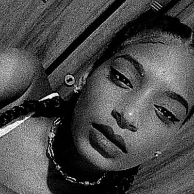 Profile Picture of Débora Ramos (@deboraramos223) on Twitter