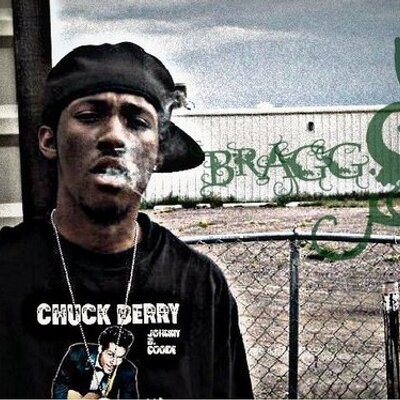 Profile Picture of Andre Bragg (@BraggBundles) on Twitter