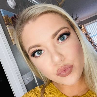 Profile Picture of Chelsie Bearden☀️ (@ChelsieAnna12) on Twitter