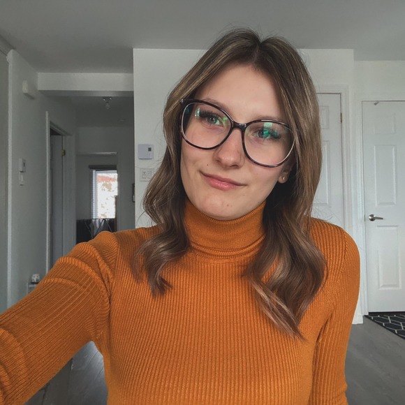 Profile Picture of Jessica Bolduc (@flyracing123) on Poshmark