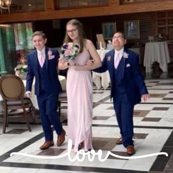Profile Picture of Michele Oremus (@moremus001) on Poshmark