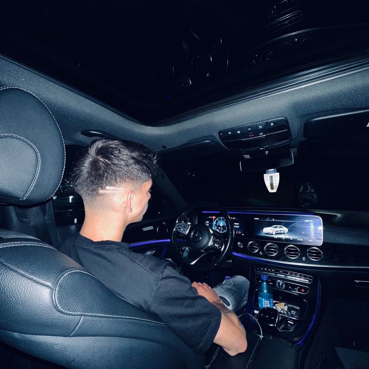 Profile Picture of alexboros04 (@alexboros04) on Tiktok