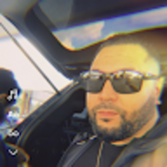 Robert Ladosky - Poshmark Profile Picture of Robert Ladosky (@robladosky) on Poshmark