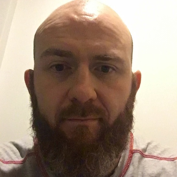 Profile Picture of Brad Hensley (@bradleysh86) on Poshmark