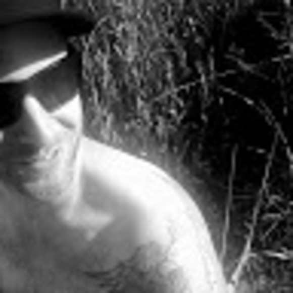 Profile Picture of Brett Vavra (@bv8004) on Poshmark