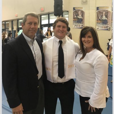 Profile Picture of Jerry Bragg Lawrence (@JerryBraggLawr1) on Twitter