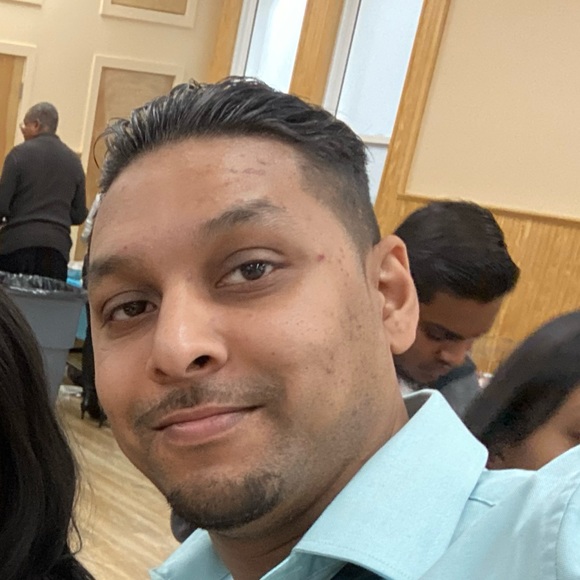 Profile Picture of Kevin Persaud (@bukter) on Poshmark