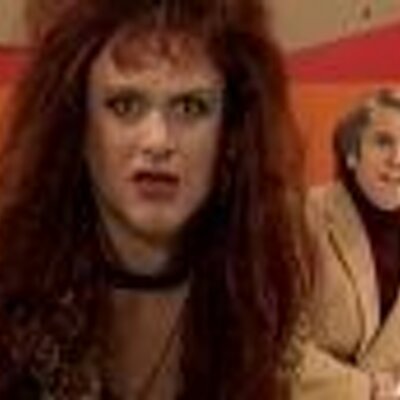 Profile Picture of Vicki Romanski (@Emeraldvfgv) on Twitter