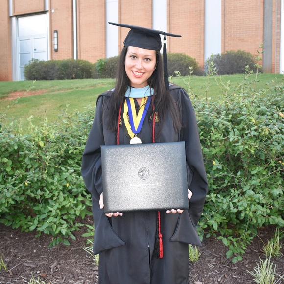 Profile Picture of Sarah Falso-block (@sfblock) on Poshmark