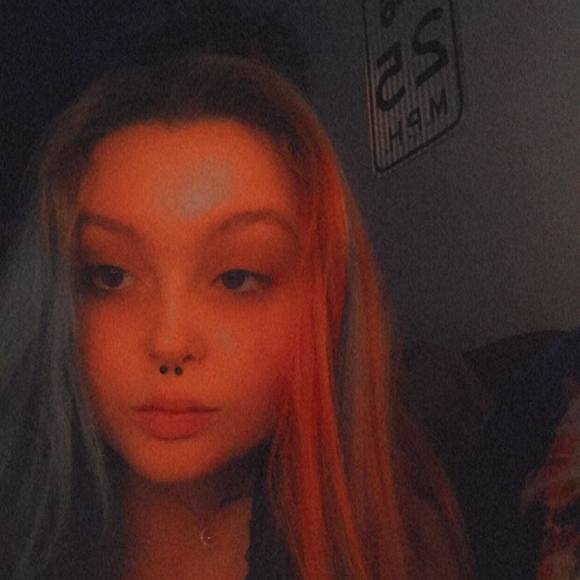 Profile Picture of Piper Tyler (@406_pipsqueak_) on Poshmark