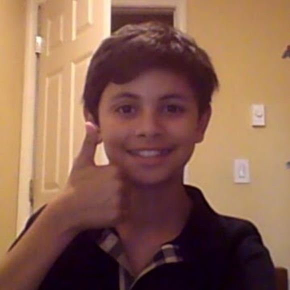 Profile Picture of Paulo Nascimento (@paromix) on Poshmark