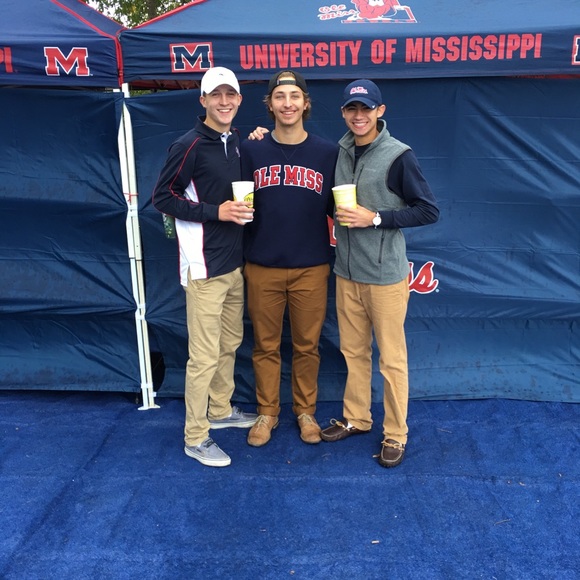 Profile Picture of Connor Wootten (@johnrogers) on Poshmark