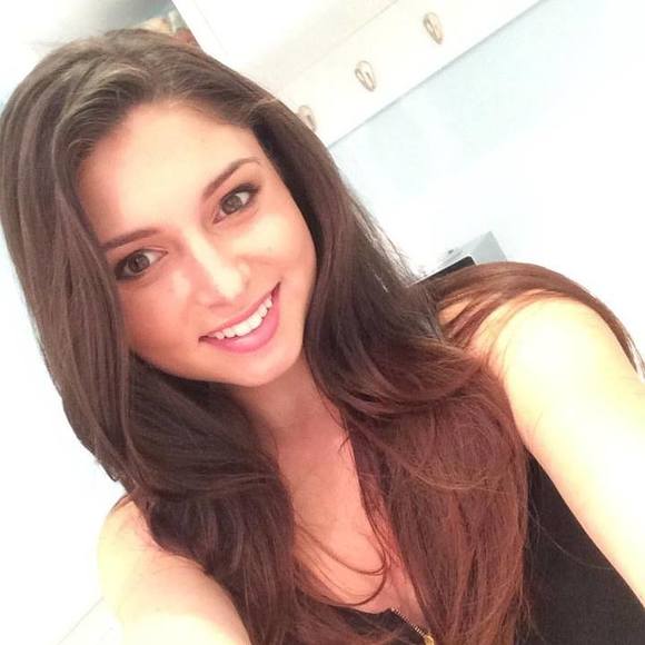 Profile Picture of Jackie Simonetti (@jackiesimonetti) on Poshmark