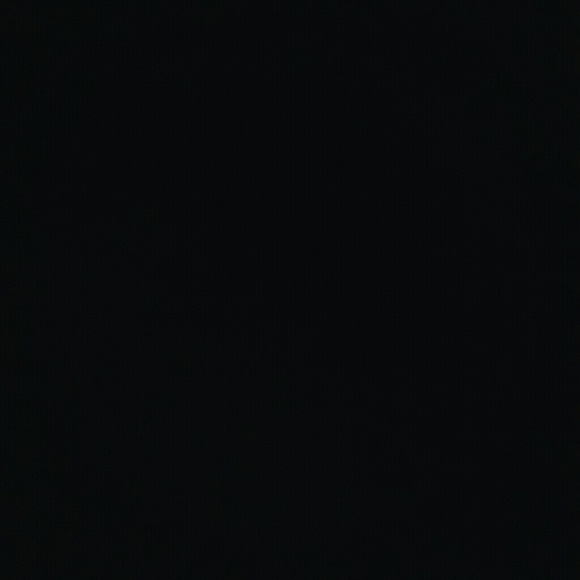 Profile Picture of Taylor Farrell (@taylor187) on Poshmark