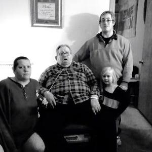 Profile Picture of Mike Kiner (@exfirefighter1) on Twitter