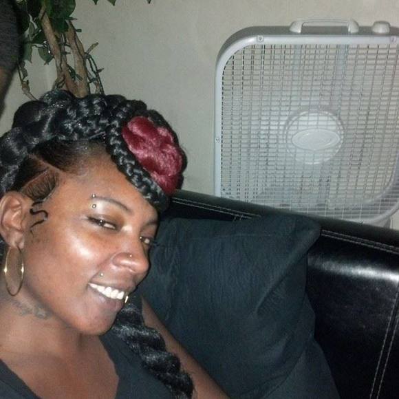 Profile Picture of Shawntell Caldwell (@missshoney) on Poshmark