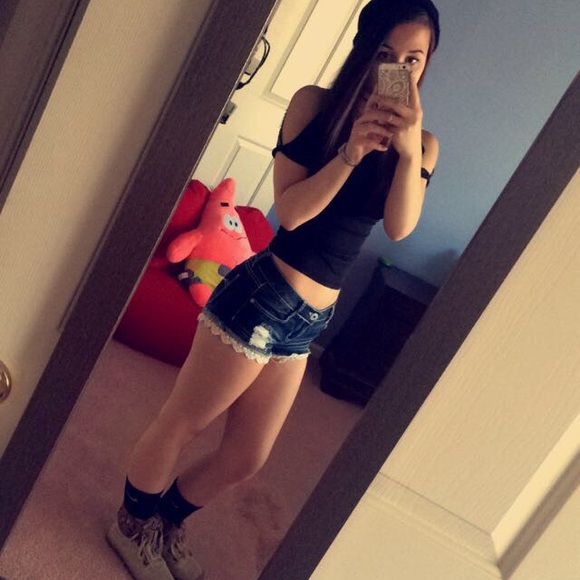 Profile Picture of Lena Ansimova (@antsi380) on Poshmark