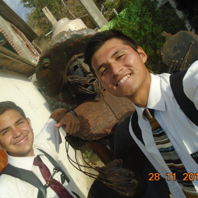 Profile Picture of Alex Zegarra (@alexzegarra12) on Twitter