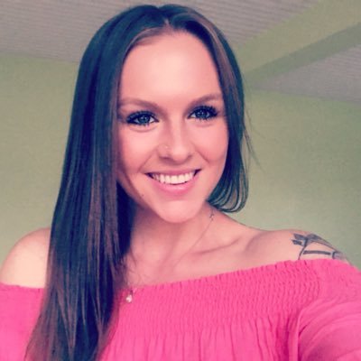 Profile Picture of Kate Mackenzie (@kateamackenzie) on Twitter