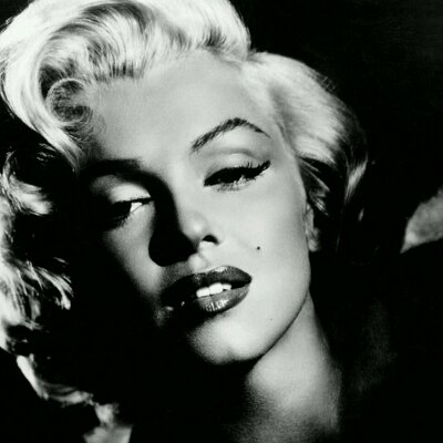Profile Picture of Shellie Jones (@shelliejones76) on Twitter