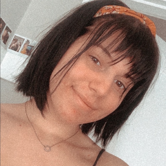 Profile Picture of Alex Condon (@alxxco) on Poshmark