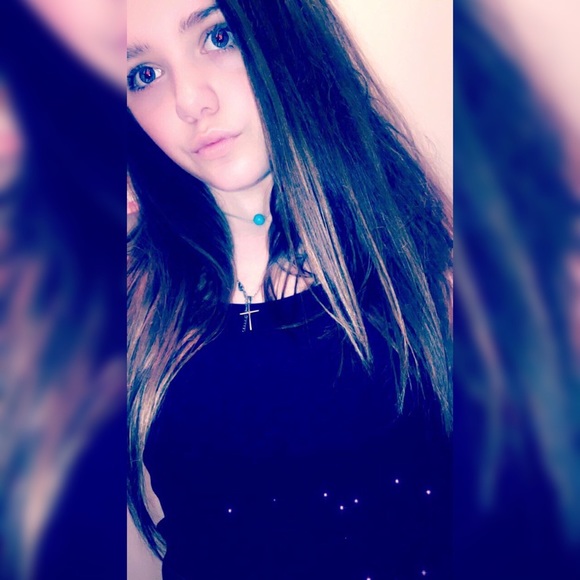 Profile Picture of Makayla Harper (@kayla_harper) on Poshmark