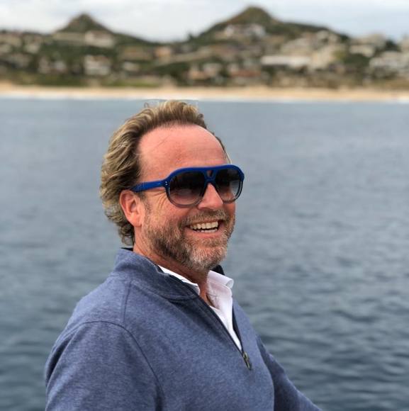 Profile Picture of Robert Roberts (@fashionpirate) on Poshmark