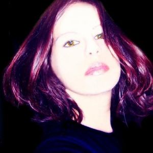 Profile Picture of Débora Reis (@324708648) on Myspace