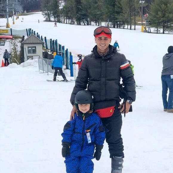 Profile Picture of Carlos Suarez (@carlos92suarez) on Poshmark