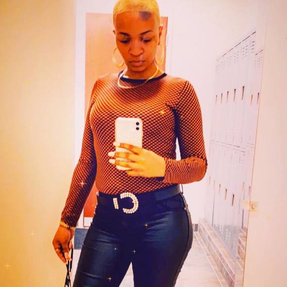 Profile Picture of Jessica Tompkins (@jess3kids) on Poshmark