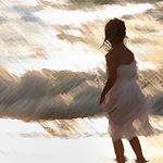 Profile Picture of Suzanne Giesemann (@stillrightherebook) on Instagram