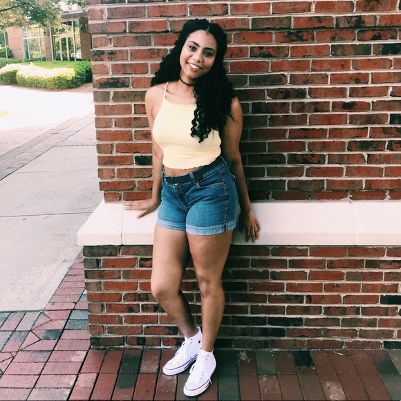 Profile Picture of Tamara Wilkins (@tcwilkins95) on Poshmark