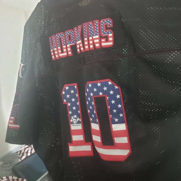 Profile Picture of Jason Agnew (@agnew123) on Poshmark