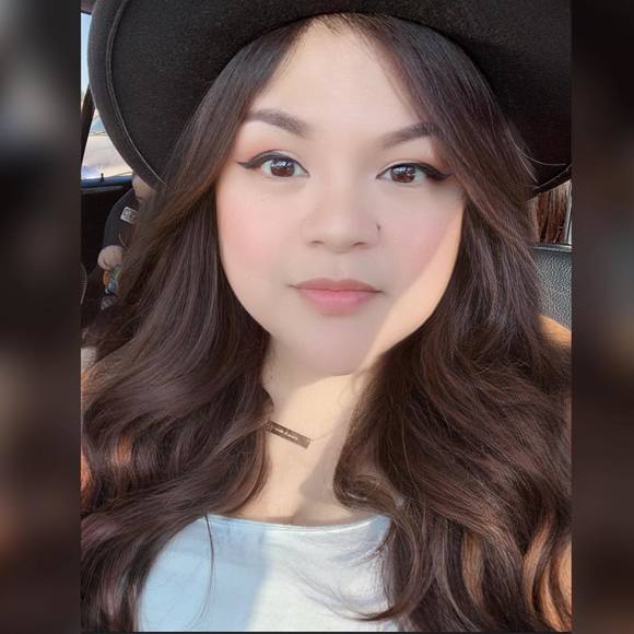 Profile Picture of Sharon Jimenez (@jerseykid916) on Poshmark