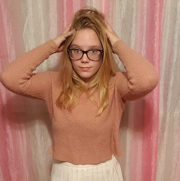 Profile Picture of Baylee jo Parker (@bayleejoparker) on Poshmark