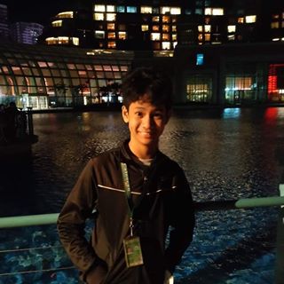 Profile Picture of Cha R Les (Coc Player) (@TheOneWhoIsPogi) on Facebook
