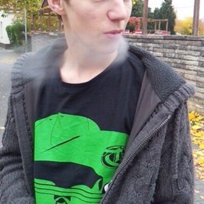 Profile Picture of Dennis Pusch (@DenschiMnml) on Twitter