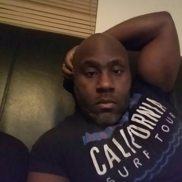 Profile Picture of Sedrick Walker (@bigsed2006) on Poshmark