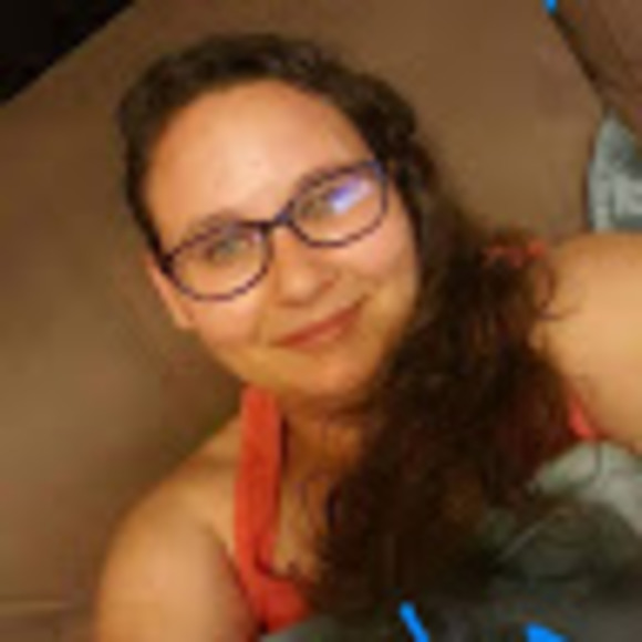 Profile Picture of Amber Skipper (@amber_skipper) on Poshmark