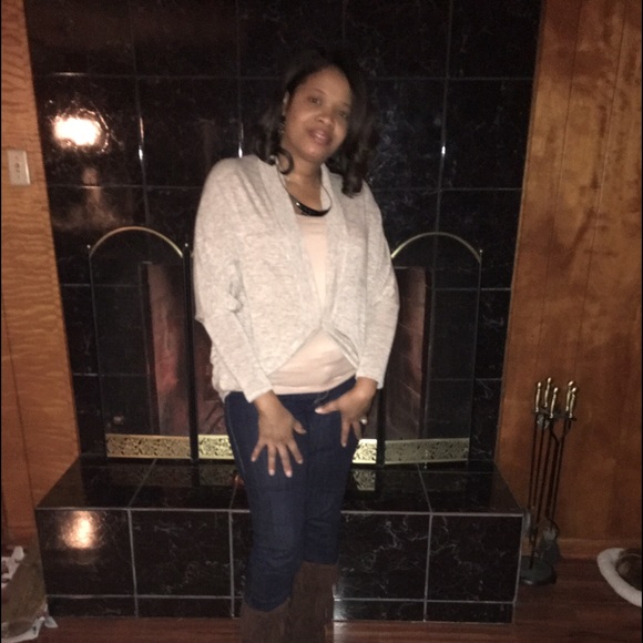 Profile Picture of Denise Shavers (@den7789) on Poshmark