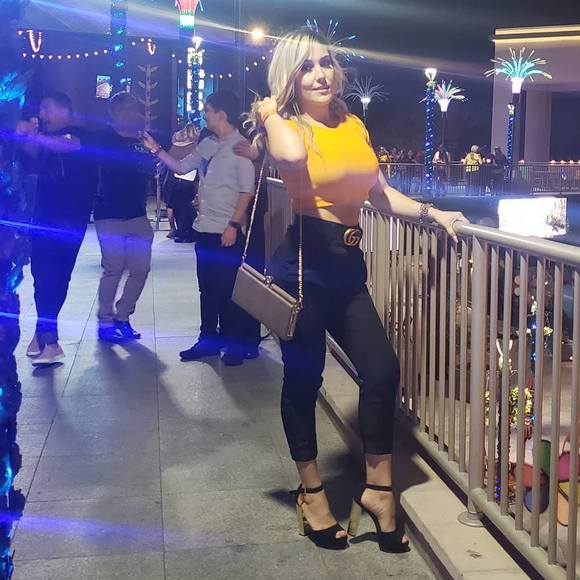 Profile Picture of Sandra Quintero (@sandraquinte614) on Poshmark