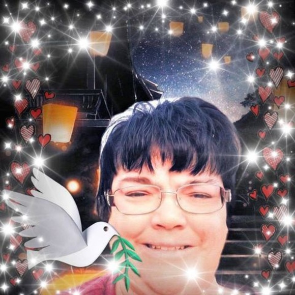 Profile Picture of Janel Loveless (@janelloveless) on Poshmark