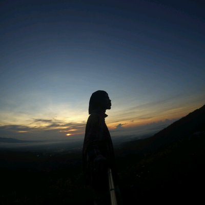 Profile Picture of 🌞🌞🌞 (@sunthree__) on Twitter