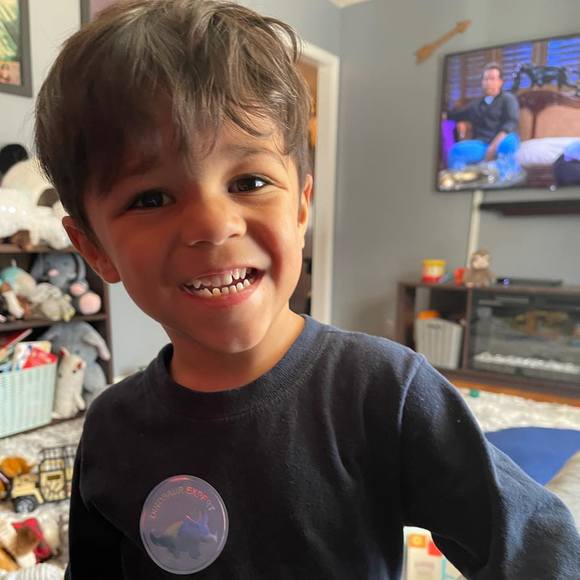 Profile Picture of Hendrix Khan (@hendrixkhan) on Poshmark