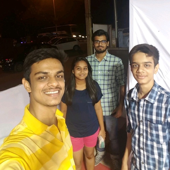 Profile Picture of Vivek Patel (@vivek12367) on Poshmark