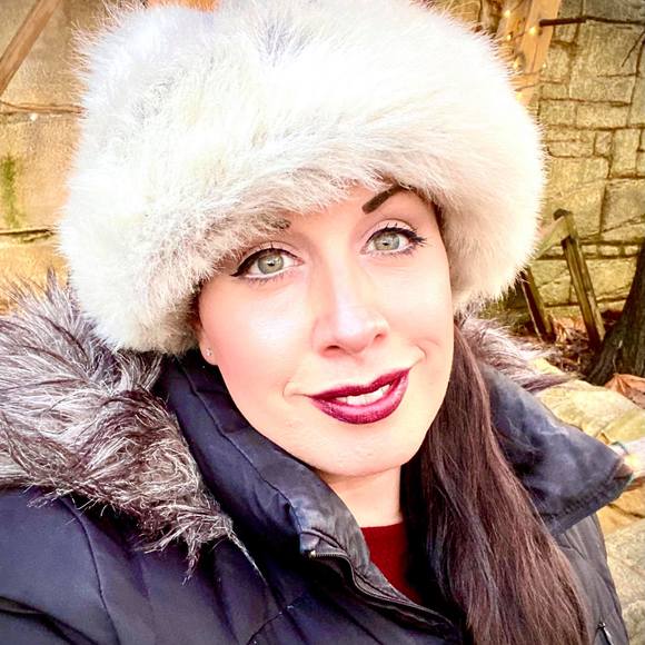 Profile Picture of Kimberly Figgins (@kfiggins) on Poshmark