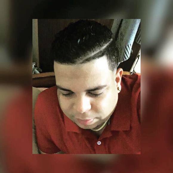 Profile Picture of Danny Brito (@dannybrito) on Poshmark