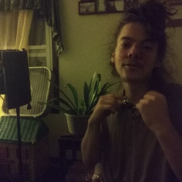 Profile Picture of Matt Mikesic (@yungmatt8) on Poshmark